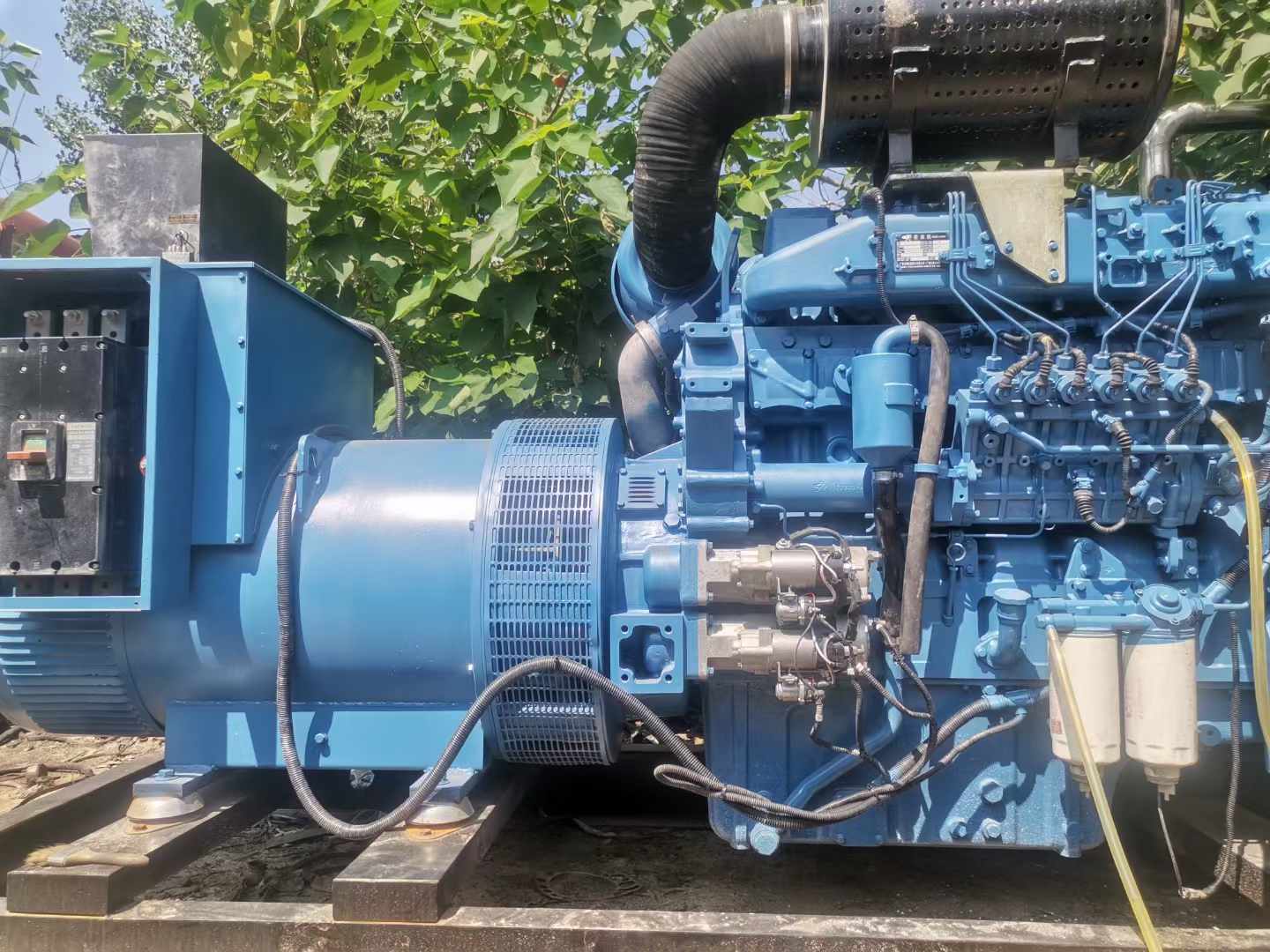 八公山详细说明降低 800kW 柴油发电机输出电流波动的方法